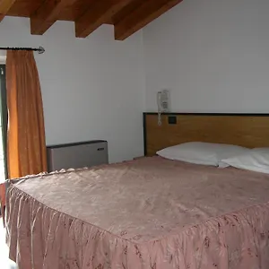 hotel-la-pergola-moniga-del-garda.it-lombardy.com/