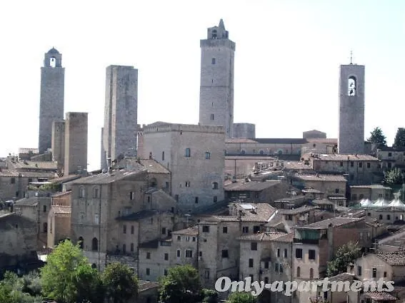 Affittacamere Hotel La Torre Nomipesciolini San Gimignano Italia